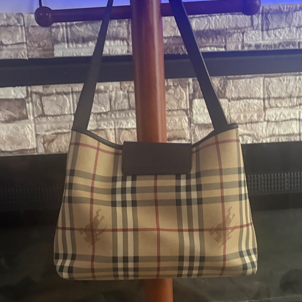 Burberry Beige Plaid Hobo with Dark Brown Leather Flap and Buckle used - Picture 11 of 12